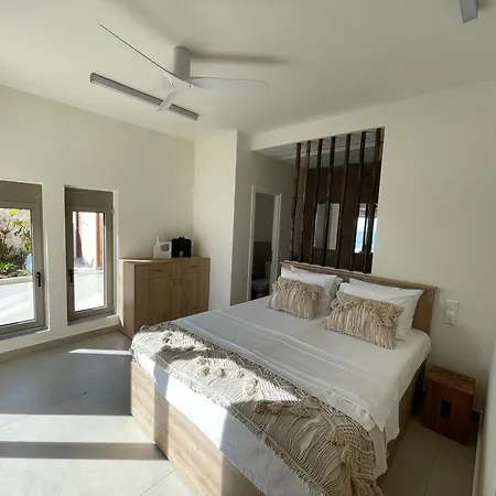 C'est La Vie 1 Ammopi Karpathos *